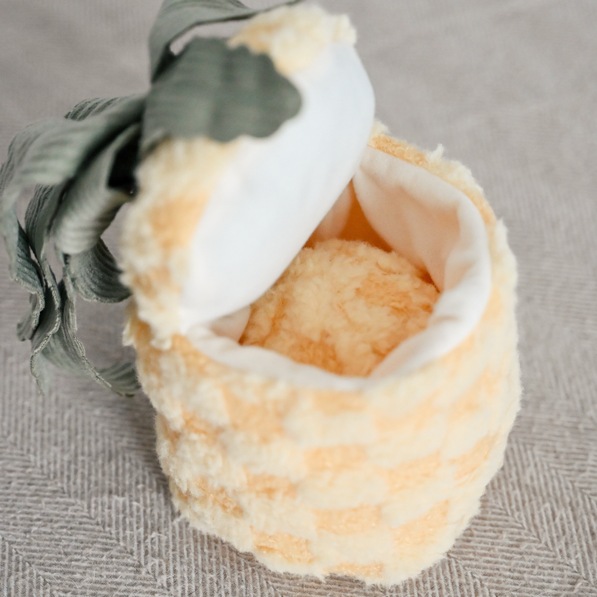 PINEAPPLE POP - Lambwolf Collective