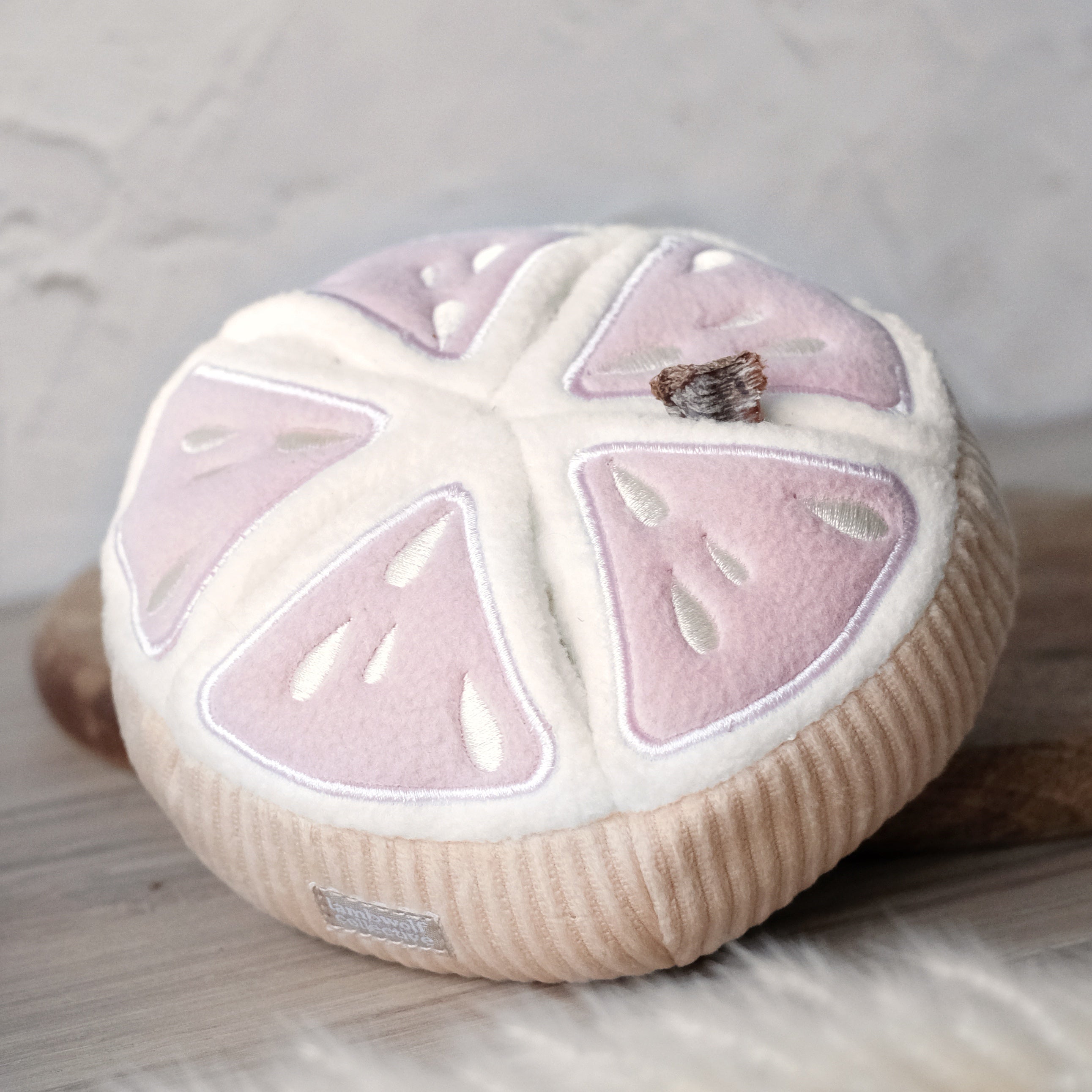 GRAPEFRUIT - Lambwolf Collective