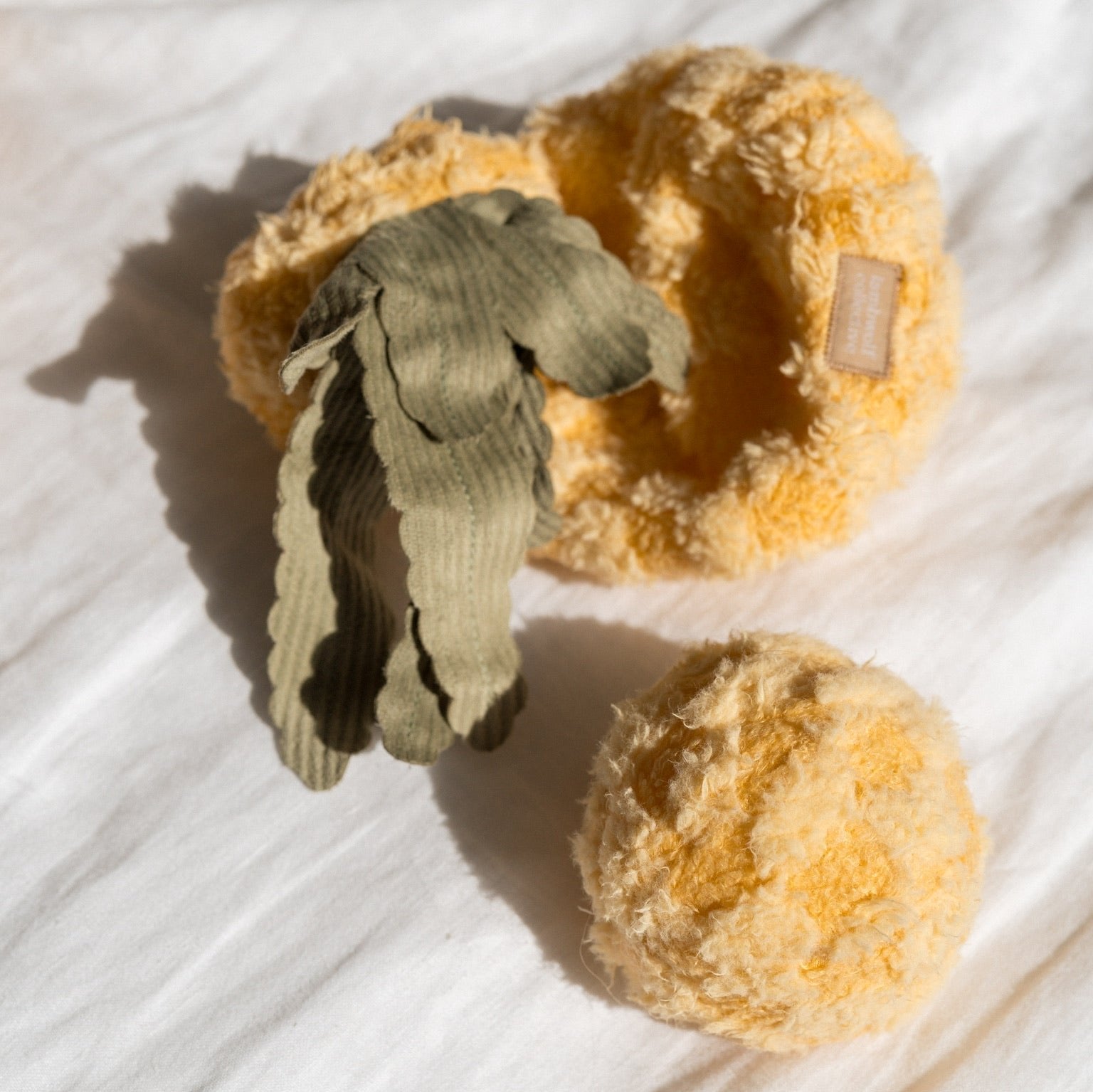 PINEAPPLE POP - Lambwolf Collective